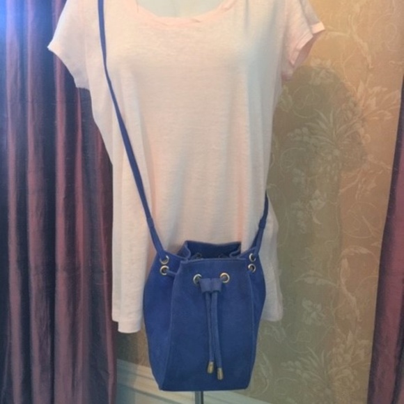 DONNA KARAN blue suede cross body bucket bag - Picture 2 of 6